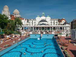 Balneario Gellert, piscina exterior
