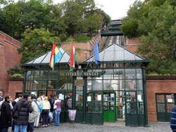 Castillo de Buda: Funicular