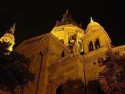 Basílica de San Esteban: Vista lateral